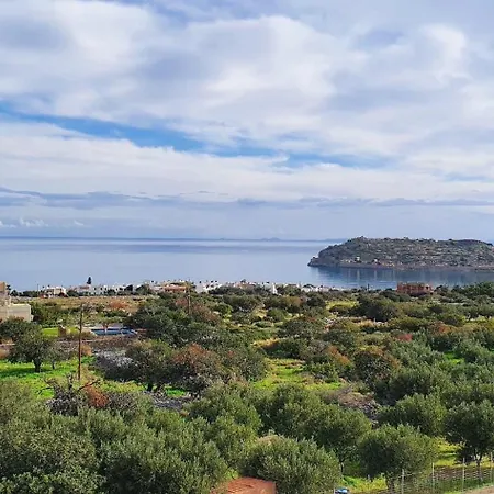 Plaka-sleeps4-parking-pool-hottub-seaviews Вилла
